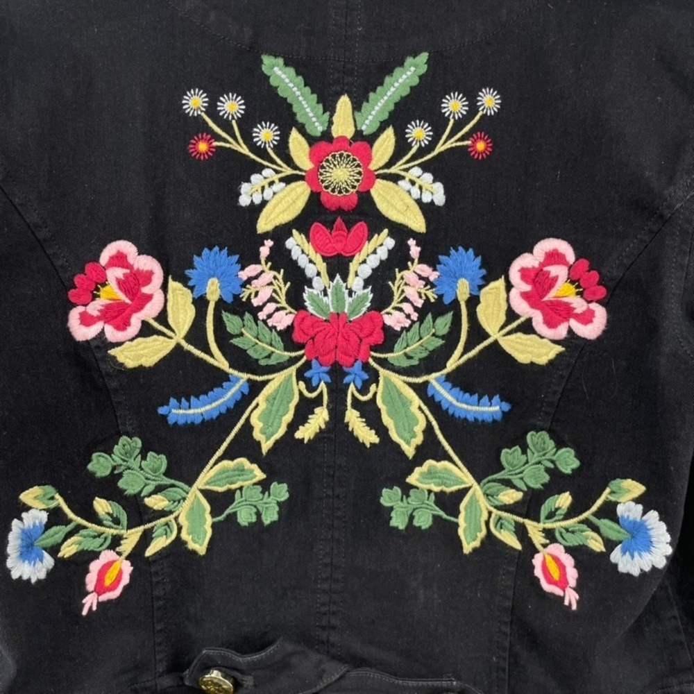 V Cristina Women's M Black Floral Embroidered Denim Jacket Whimsigoth Boho Chic - Picture 9 of 16